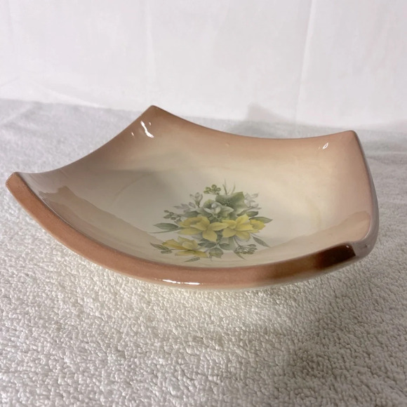 Vintage Ceramic Yellow Flower Square Dish W Rounded Corners Trinket Dish - Picture 5 of 16